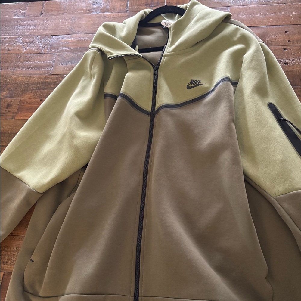 Nike Tech Full Zip